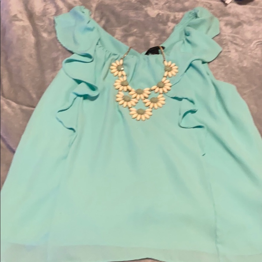 Size small top